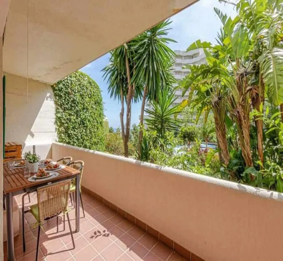 797 Holiday Rentals- Precioso piso con vistas al jardin en Benalbeach Benalmádena Apartamento