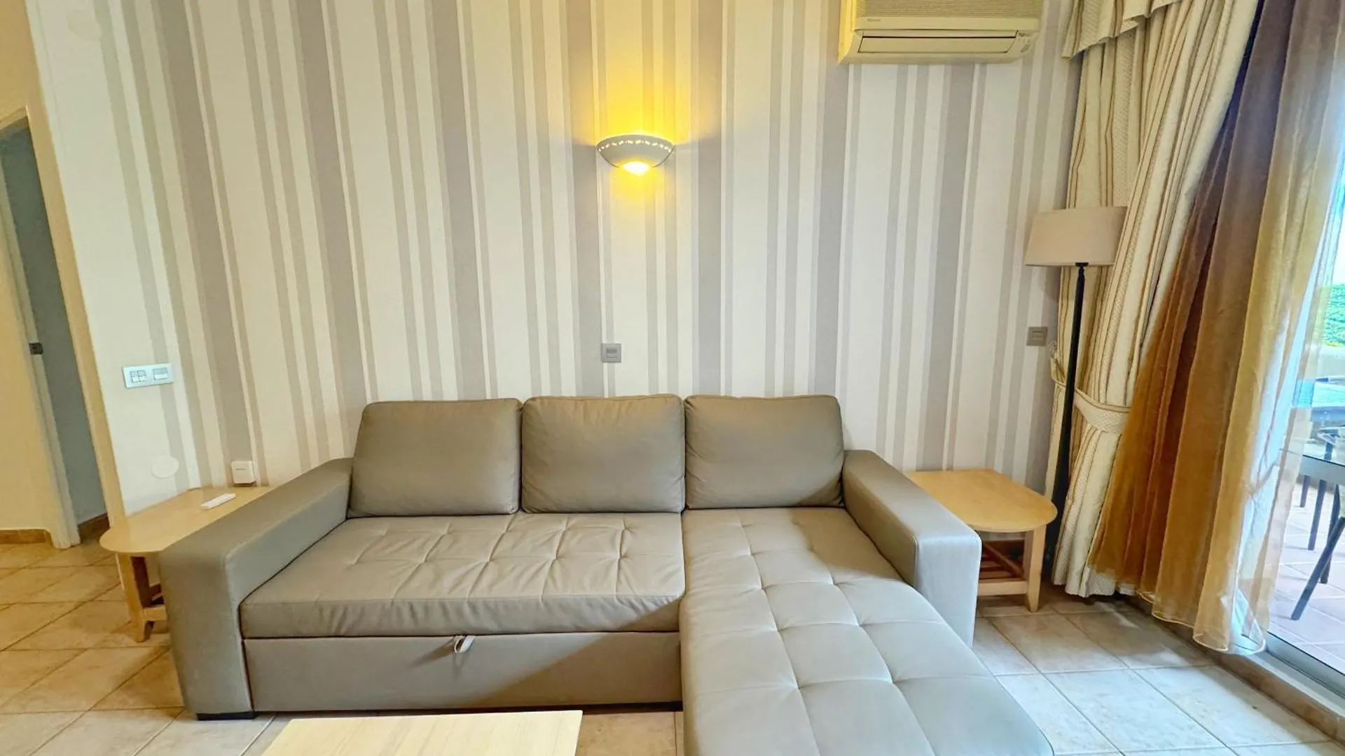 797 Holiday Rentals- Precioso Piso Con Vistas Al Jardin En Benalbeach Benalmádena Hiszpania